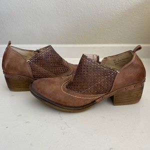Corkys ankle western style booties